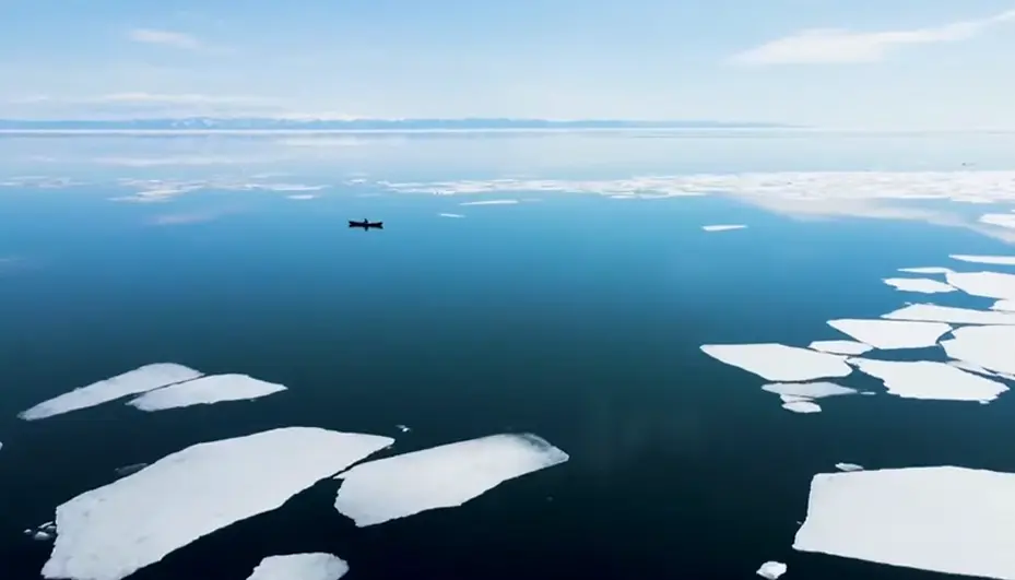12 Most Scenic Lakes Around the World That Seem Too Beautiful To Be Real 6 image 77